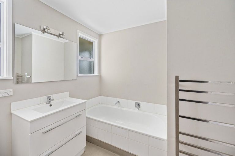 Photo of property in 34a Napier Road, Havelock North, 4130