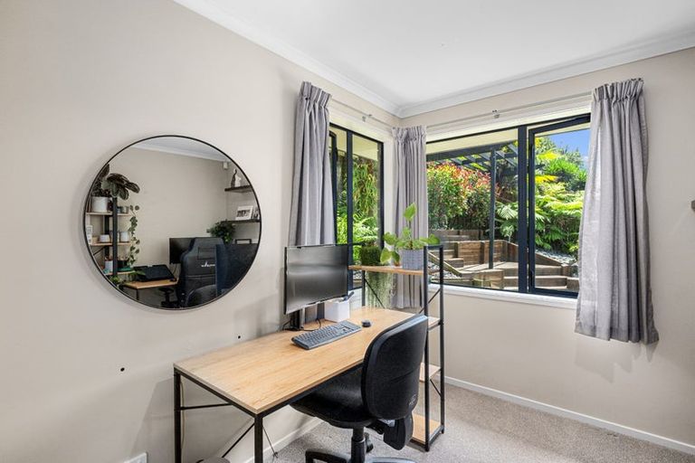 Photo of property in 56 Cabeleigh Drive, Helensville, 0800