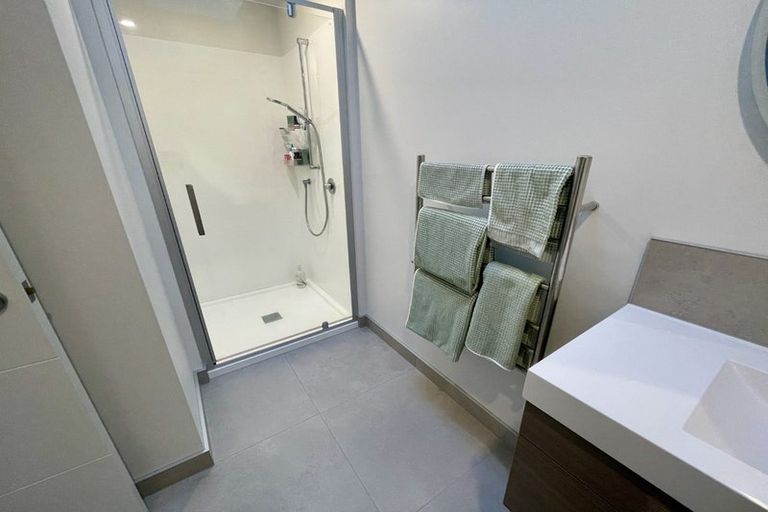 Photo of property in 36 Koreke Close, Kenepuru, Porirua, 5022