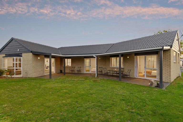 Photo of property in 32 Kirsten Place, Parklands, Christchurch, 8083