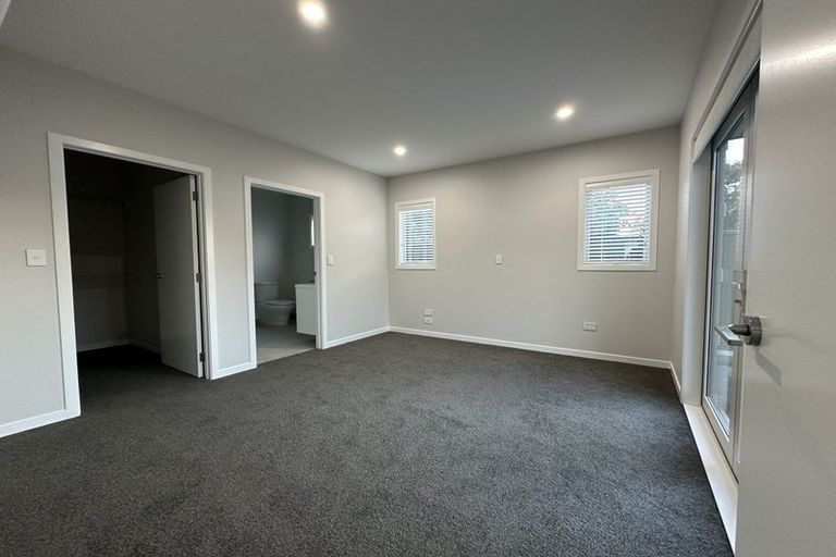 Photo of property in 15 George Yee Place, Taradale, 4112