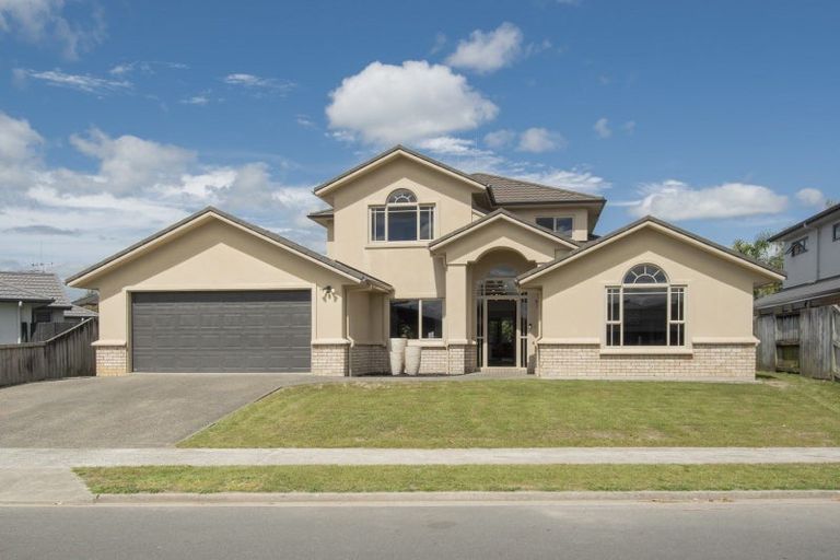 Photo of property in 17 Milbrook Place, Chartwell, Hamilton, 3210