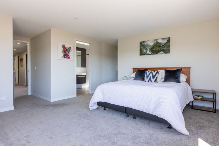 Photo of property in 30 Ferndale Drive, Waikanae, 5036