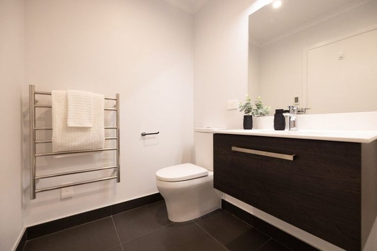 Photo of property in 10 Alexander Willis Crescent, Hobsonville, Auckland, 0616