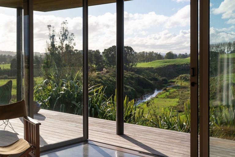 Photo of property in 890 Pirongia Road, Pirongia, Te Awamutu, 3876