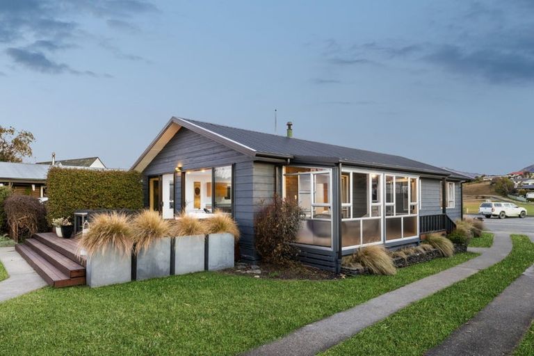 Photo of property in 140 Aubrey Road, Wanaka, 9305