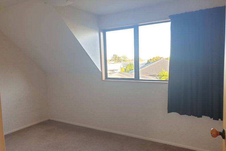 Photo of property in 58a Staveley Street, Avonhead, Christchurch, 8042