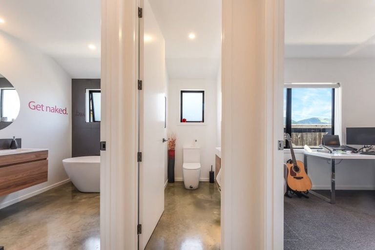 Photo of property in 17 Huntaway Close, Stoke, Nelson, 7011