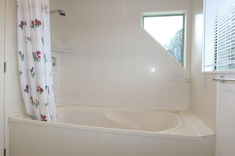 Photo of property in 22 Forest Lane, Raumati South, Paraparaumu, 5032