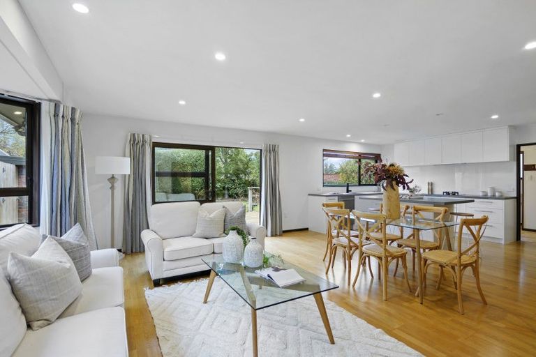 Photo of property in 86a Memorial Avenue, Ilam, Christchurch, 8053