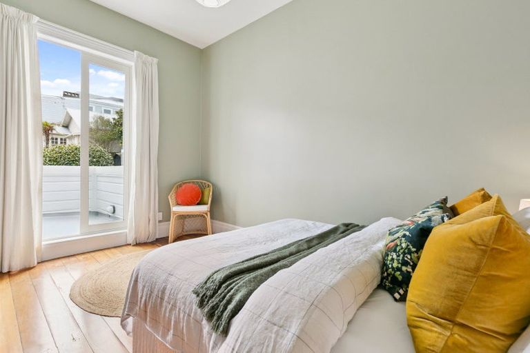 Photo of property in 7 Armour Avenue, Mount Victoria, Wellington, 6011