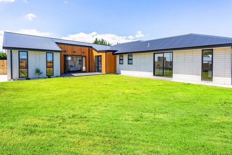 Photo of property in 2 Reuben Avenue, Rolleston, 7615