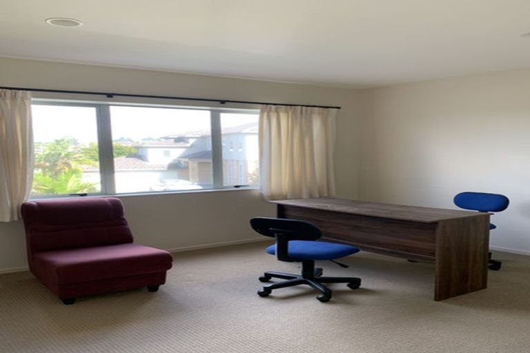 Photo of property in 3 Kouras Place, Flat Bush, Auckland, 2016