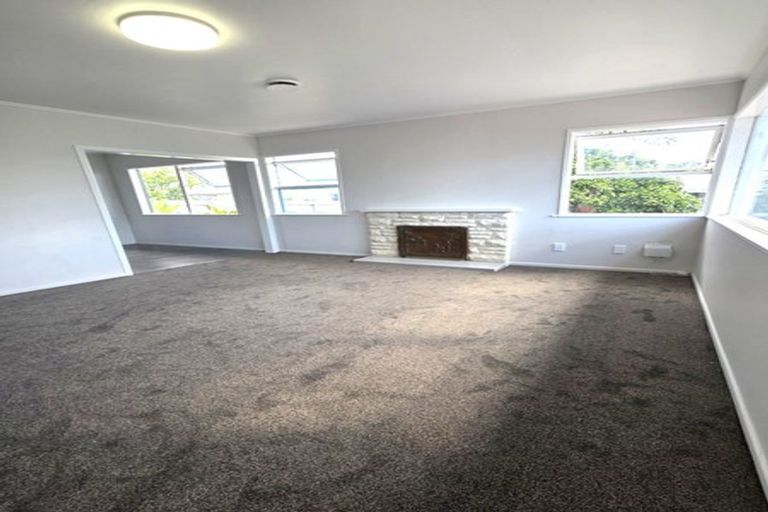 Photo of property in 21 Tranent Road, Mangere, Auckland, 2022