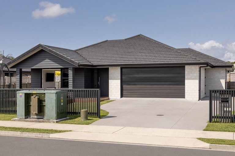 Photo of property in 15 Augusta Rise, Omokoroa, 3114