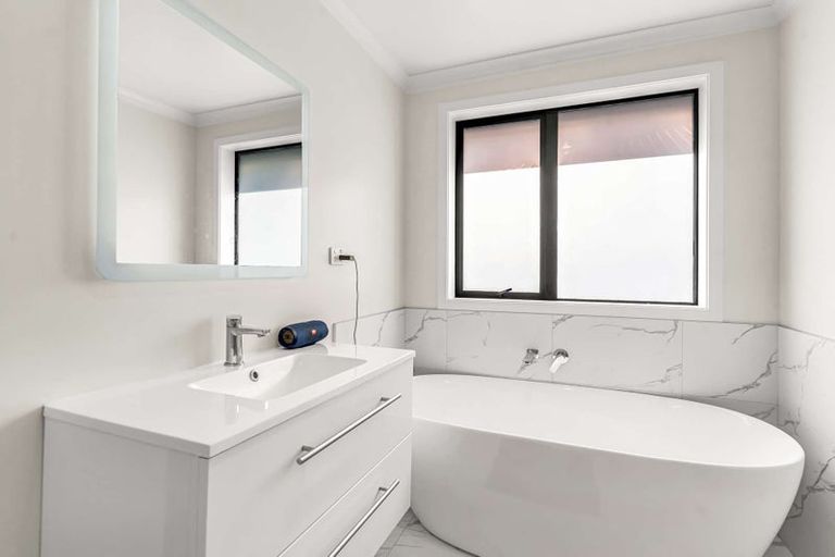 Photo of property in 28 Inuwai Street, Glenview, Hamilton, 3206