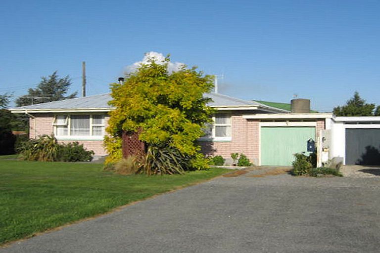 Photo of property in 2 Le Fleming Street, Darfield, 7510