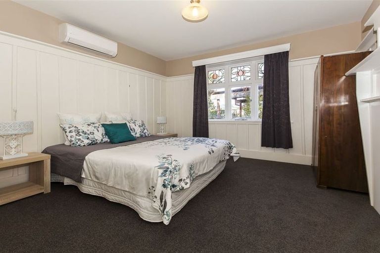 Photo of property in 25 Grassmere Street, Papanui, Christchurch, 8052