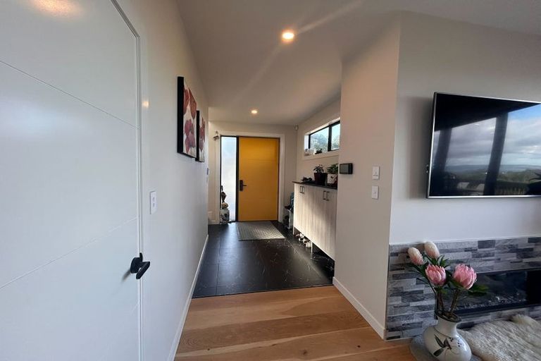 Photo of property in 645-649 South Titirangi Road, Titirangi, Auckland, 0604