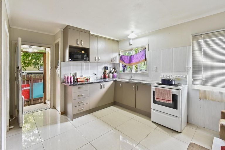 Photo of property in 1/13 Rollerson Street, Papakura, 2110