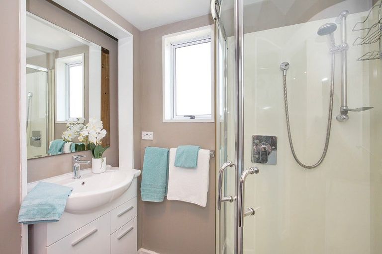 Photo of property in 37 Garvins Road, Hornby, Christchurch, 8042
