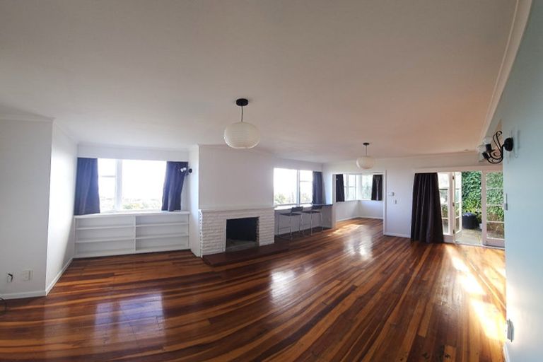 Photo of property in 170 The Esplanade, Island Bay, Wellington, 6023