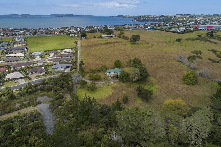 Photo of property in 200 Mahurangi East Road, Snells Beach, 0920
