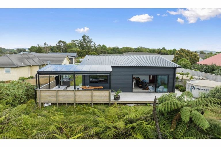 Photo of property in 10 Spinnaker Lane, Mangawhai, 0505
