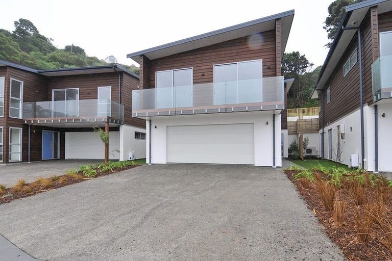 Photo of property in 94 Awa Road, Seatoun, Wellington, 6022