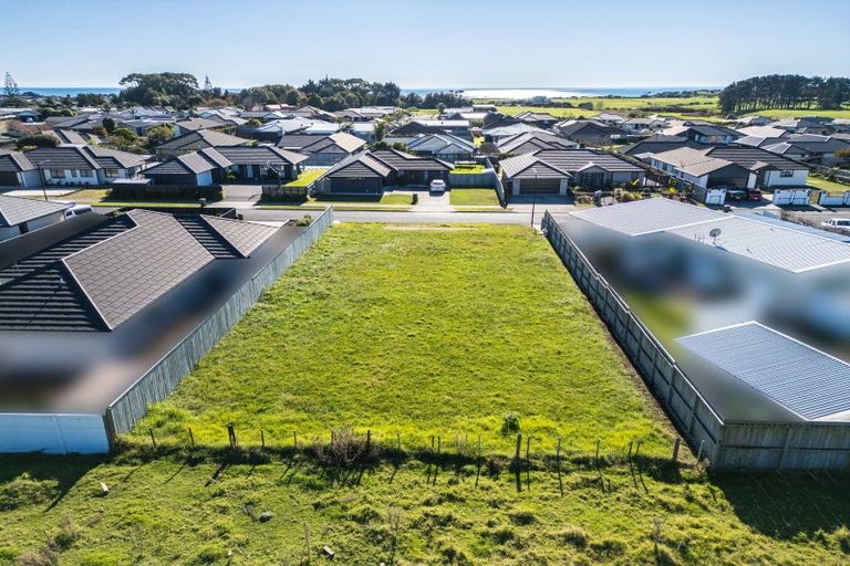 Photo of property in 18 Longstaff Drive, Bell Block, New Plymouth, 4312