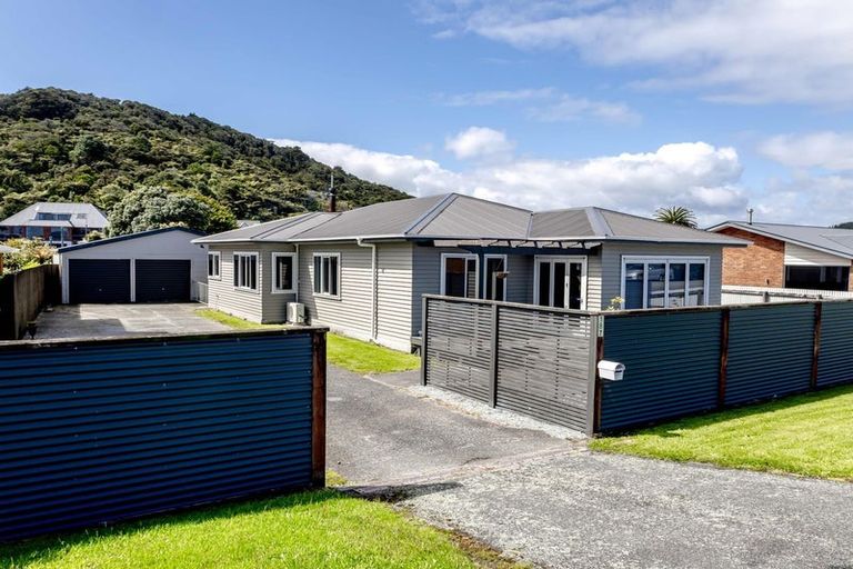Photo of property in 187 Main South Road, Karoro, Greymouth, 7805