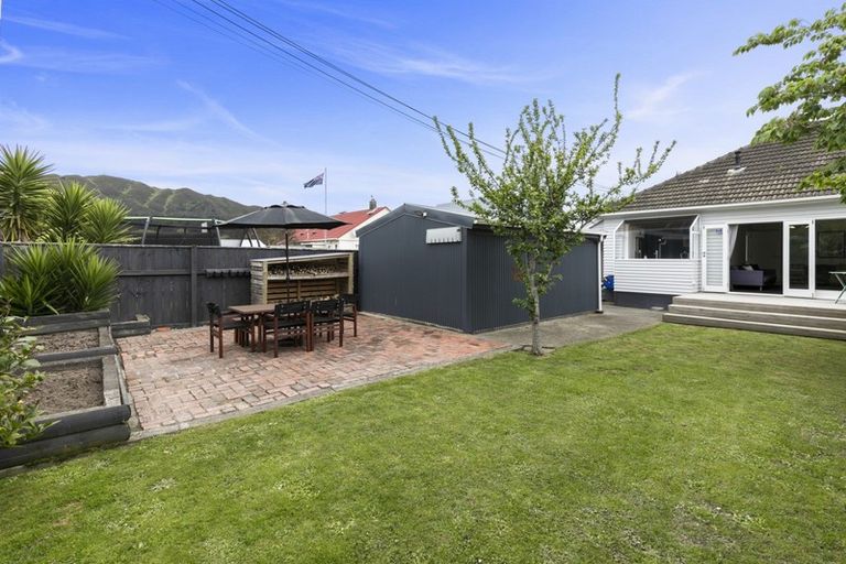Photo of property in 8 Dempsey Street, Naenae, Lower Hutt, 5011
