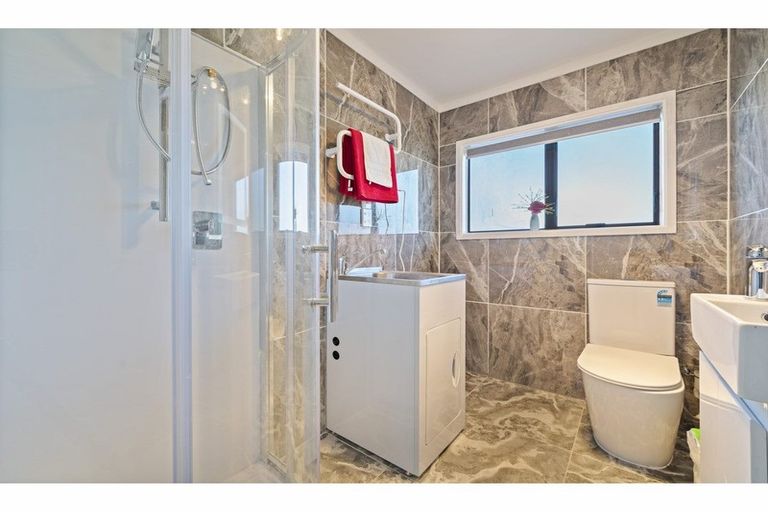 Photo of property in 1/26 Tamworth Close, Manurewa, Auckland, 2102