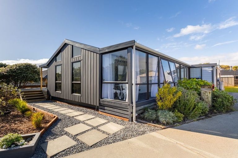 Photo of property in 20 Olive Terrace, Paraparaumu Beach, Paraparaumu, 5032
