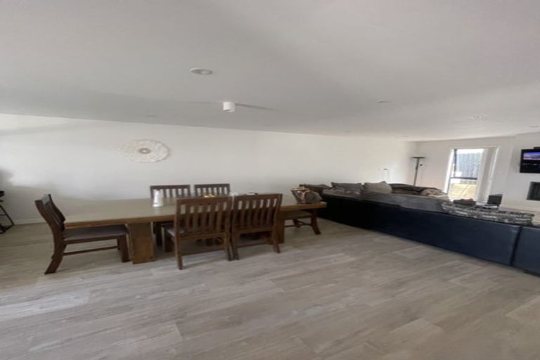 Photo of property in 38c Links Road, New Lynn, Auckland, 0600