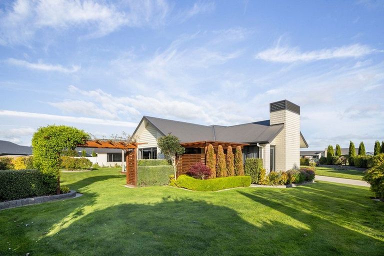 Photo of property in 2 Kotare Grove, Cambridge, 3434