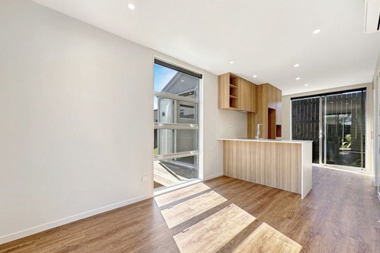 Photo of property in 1/25 Tranent Road, Mangere, Auckland, 2022