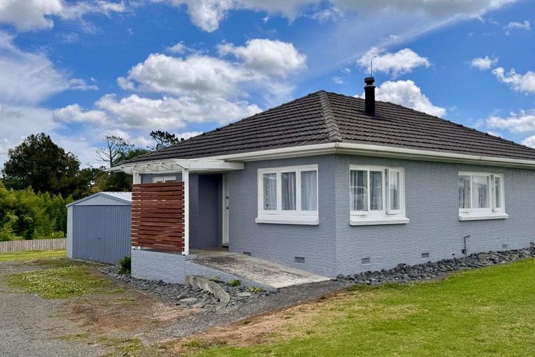 Photo of property in 1090 Paerata Road, Paerata, Drury, 2676
