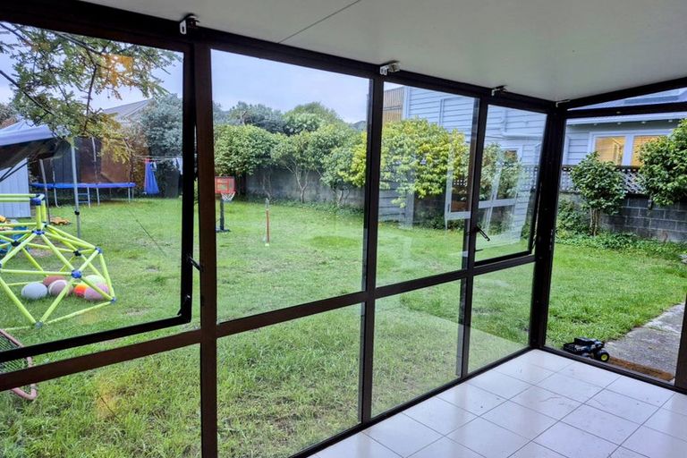 Photo of property in 34 Tuatoru Street, Eastbourne, Lower Hutt, 5013