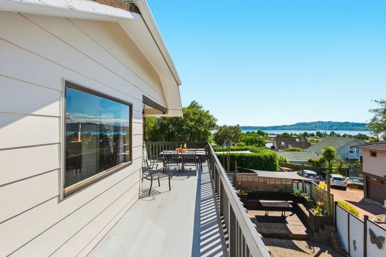 Photo of property in 2 Kempton Place, Richmond Heights, Taupo, 3330