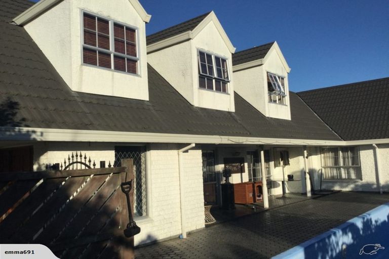 Photo of property in 8 Stormont Place, Avonhead, Christchurch, 8042