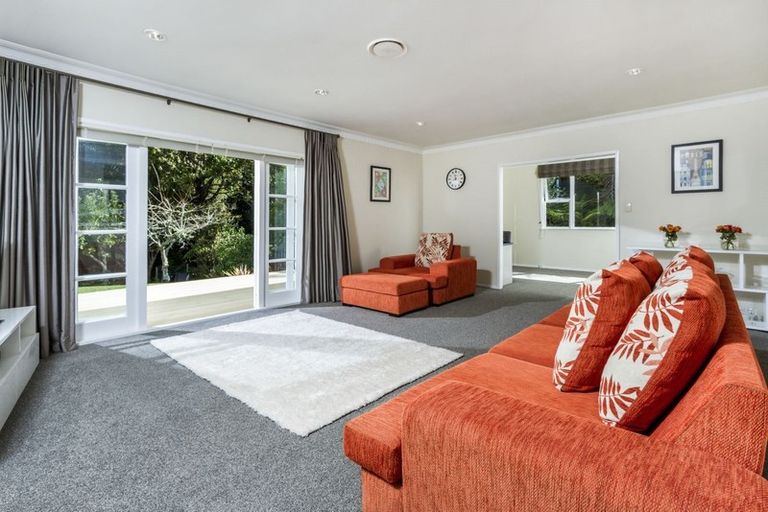 Photo of property in 1/17 Infidel Place, Torbay, Auckland, 0630