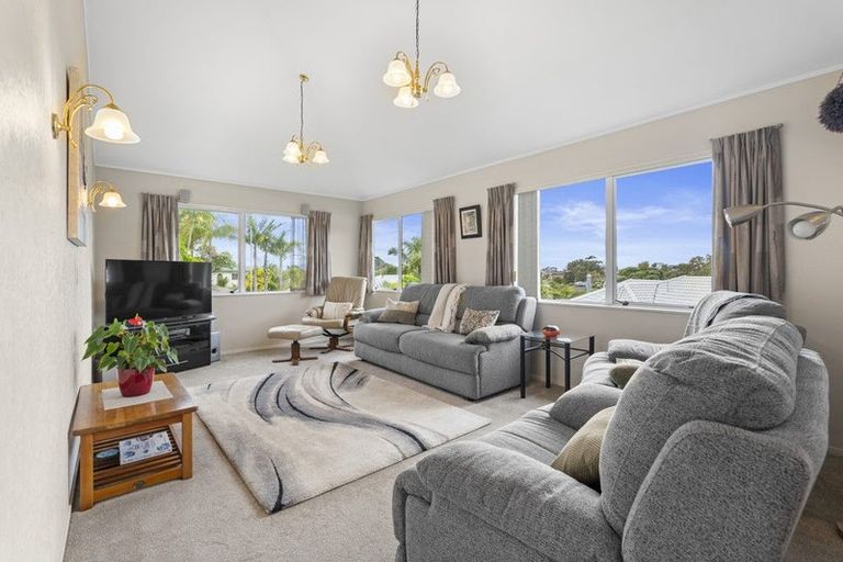 Photo of property in 11 Vista Motu, Red Beach, 0932