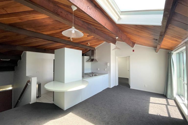 Photo of property in Metro Apartments, 22/220u Thorndon Quay, Pipitea, Wellington, 6011
