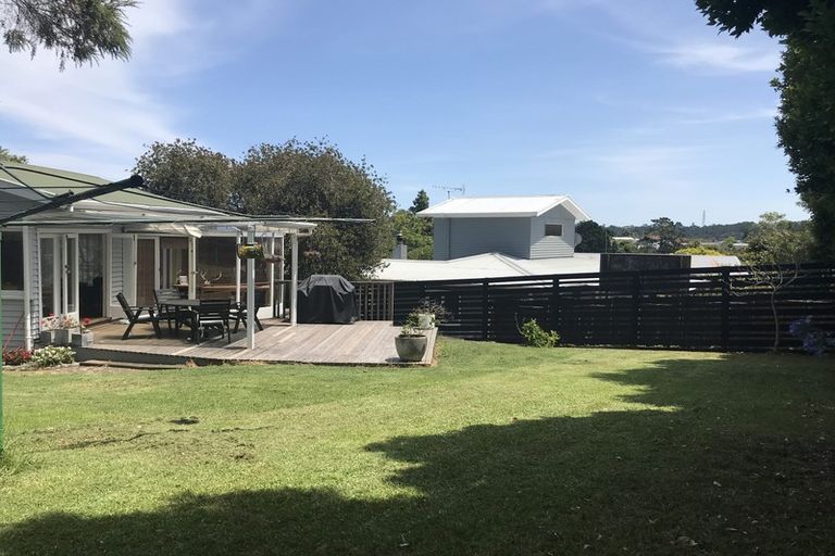 Photo of property in 23 Lanigan Street, Birkdale, Auckland, 0626