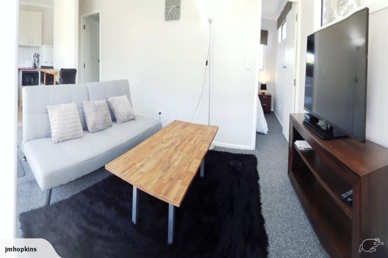 Photo of property in 98 Glenpark Avenue, Frankleigh Park, New Plymouth, 4310