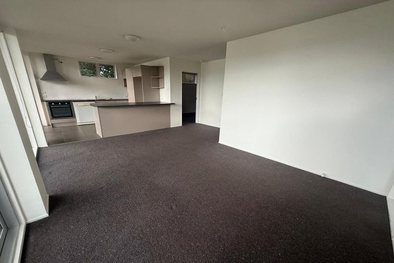 Photo of property in 24 Seaview Road, Paremata, Porirua, 5024