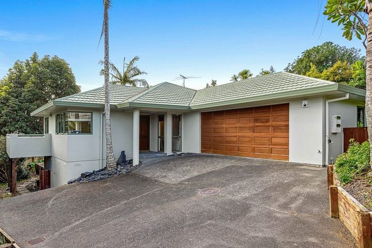 Photo of property in 2/67 Arran Road, Browns Bay, Auckland, 0630