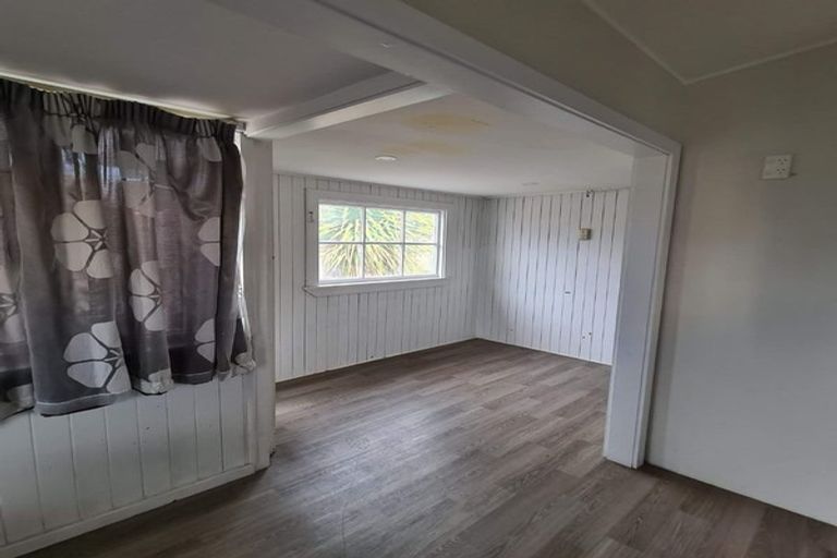 Photo of property in 33 Tower Street, Hornby, Christchurch, 8042