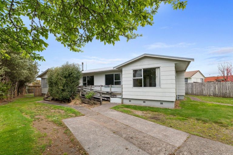 Photo of property in 53 Kawaha Point Road, Kawaha Point, Rotorua, 3010